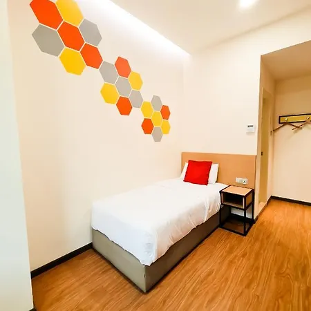 Qlio Hotel Kota Kinabalu Exterior photo